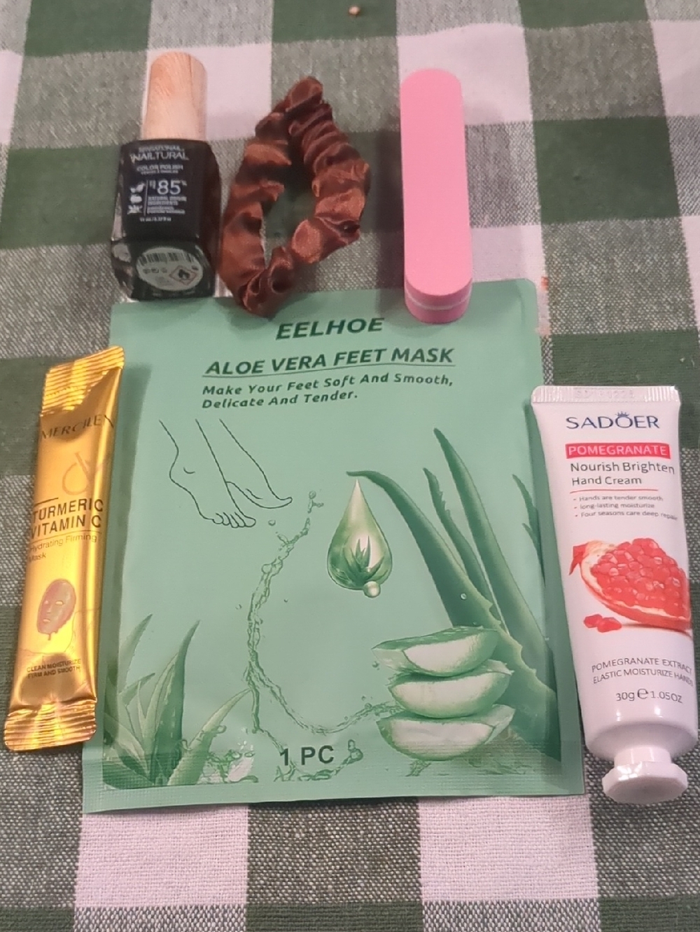 Aloe Vera Feet Mask & Accessories